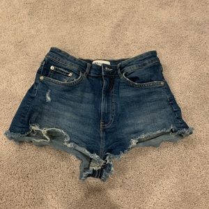 Brand: Zara Size: US 6 Woman’s